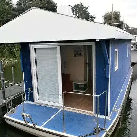 Sportboot Zander Botel *